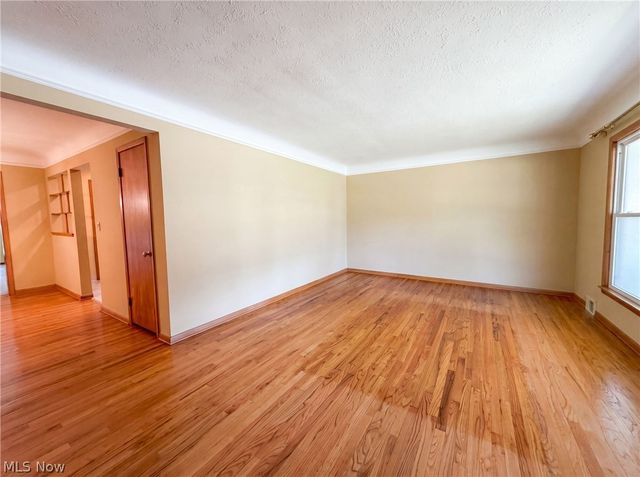 4406 Urban Drive, Cleveland, OH 44121