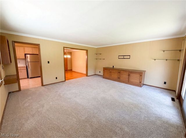 4406 Urban Drive, Cleveland, OH 44121