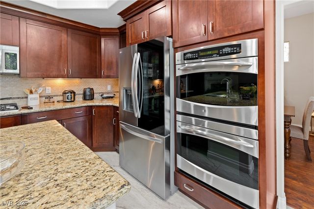 10665 Blue Nile Court, Las Vegas, NV 89144