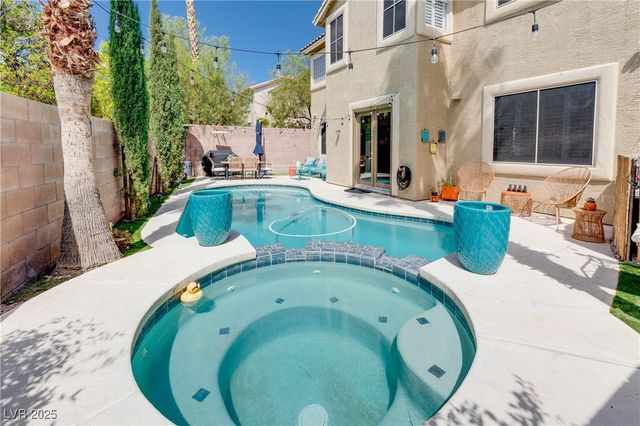 10665 Blue Nile Court, Las Vegas, NV 89144