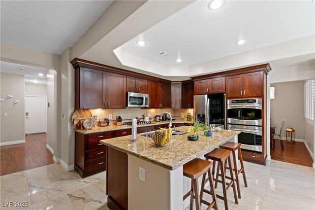 10665 Blue Nile Court, Las Vegas, NV 89144