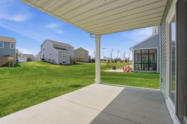 547 Wild Oak ROAD, Hartland, WI 53029
