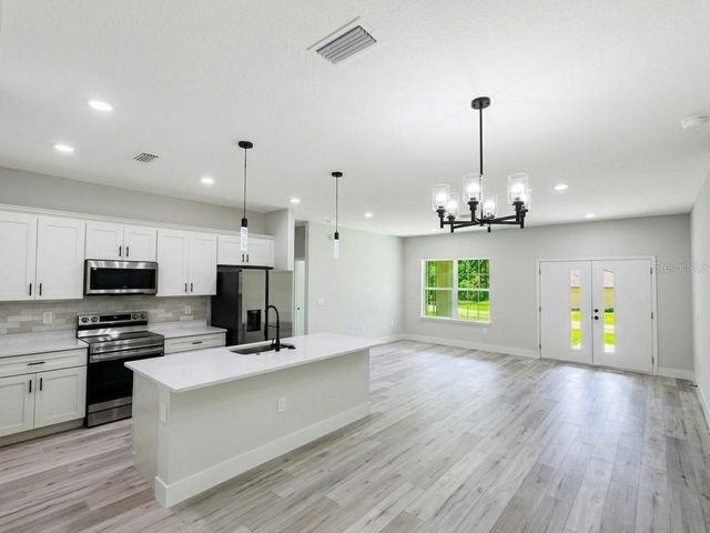8106 N GALENA AVENUE, Citrus Springs, FL 34434