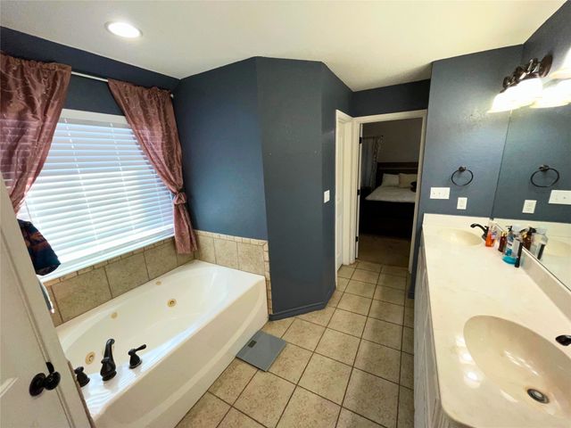 500 Moonlight Trail, Stephenville, TX 76401