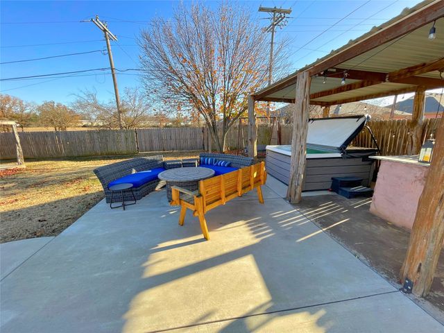 500 Moonlight Trail, Stephenville, TX 76401