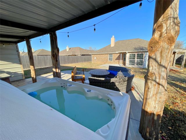 500 Moonlight Trail, Stephenville, TX 76401