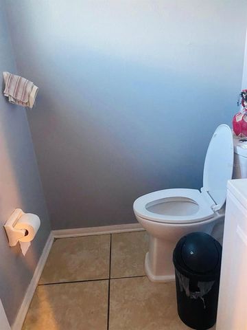 2337 LAURA STREET, Lake Wales, FL 33898