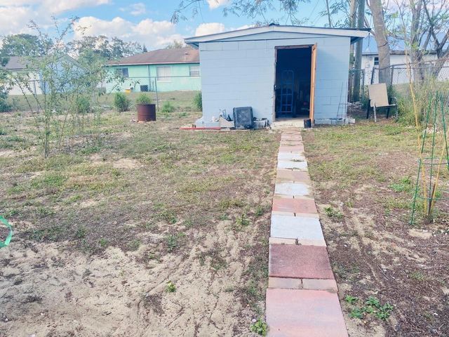 2337 LAURA STREET, Lake Wales, FL 33898