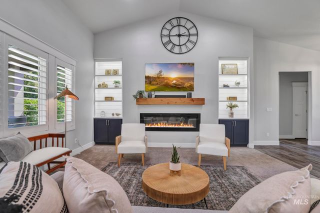 1937 Tamarack Loop, Twin Falls, ID 83301