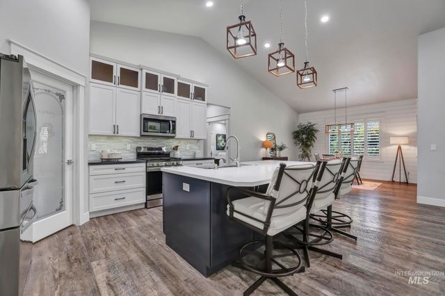 1937 Tamarack Loop, Twin Falls, ID 83301