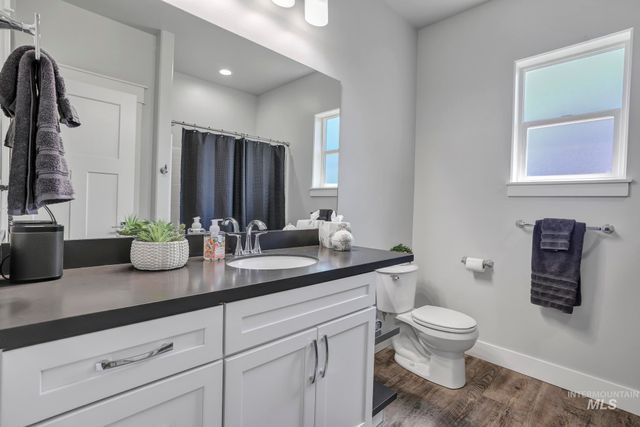 1937 Tamarack Loop, Twin Falls, ID 83301
