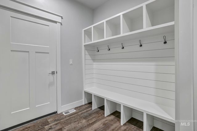 1937 Tamarack Loop, Twin Falls, ID 83301