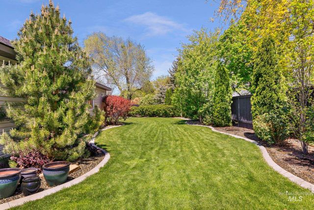 1937 Tamarack Loop, Twin Falls, ID 83301