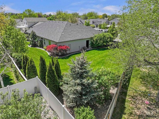 1937 Tamarack Loop, Twin Falls, ID 83301