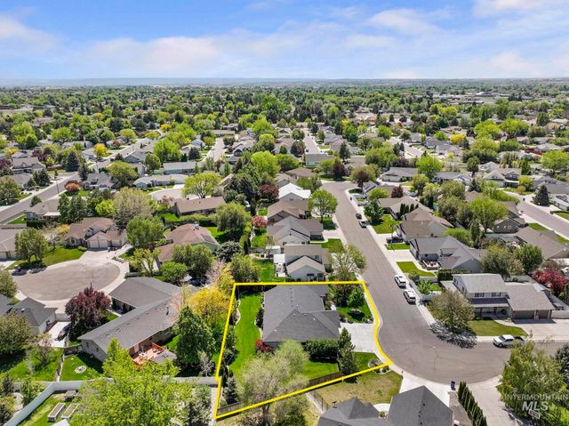 1937 Tamarack Loop, Twin Falls, ID 83301