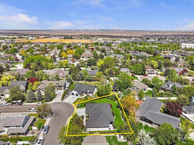1937 Tamarack Loop, Twin Falls, ID 83301