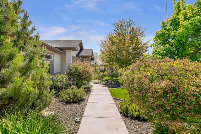 1937 Tamarack Loop, Twin Falls, ID 83301