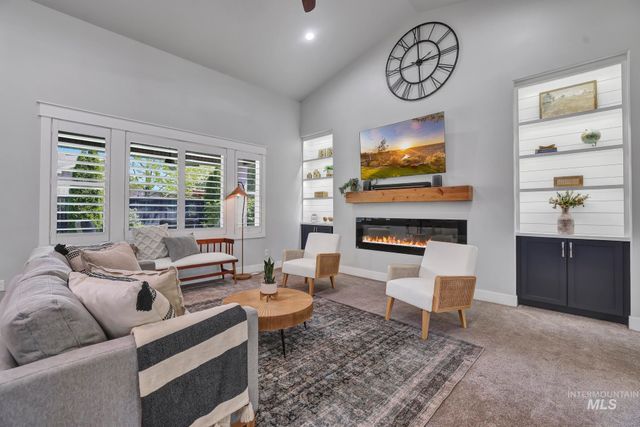 1937 Tamarack Loop, Twin Falls, ID 83301