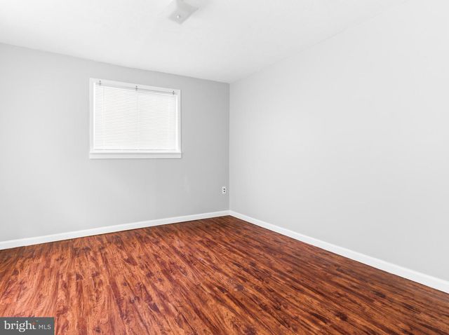 2815 WESTFIELD AVE, Camden, NJ 08105