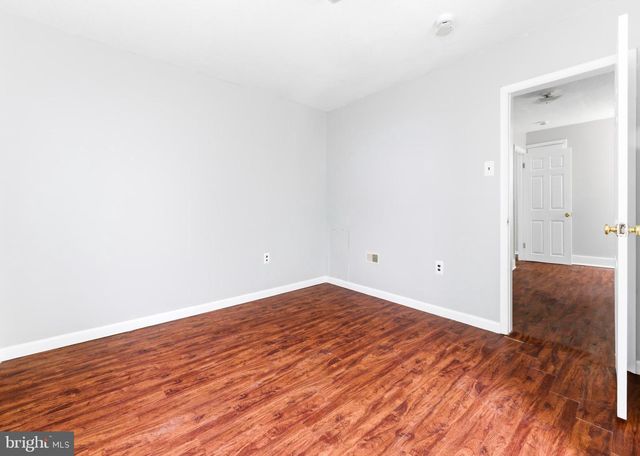 2815 WESTFIELD AVE, Camden, NJ 08105