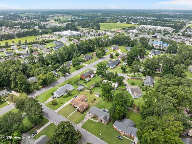 104 Briarwood Drive, Greenville, NC 27834