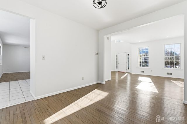 16 Rolling Brook Drive, Edison, NJ 08820