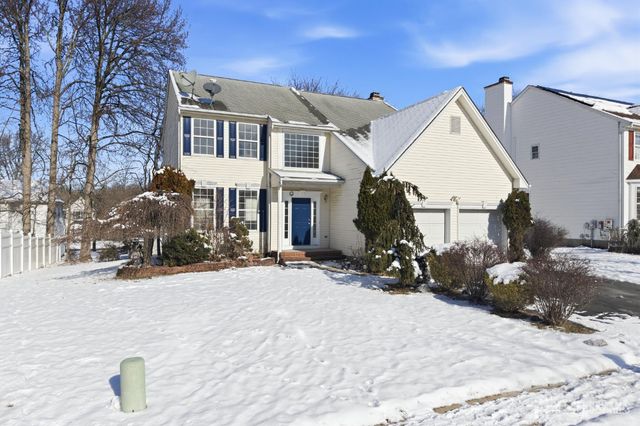 16 Rolling Brook Drive, Edison, NJ 08820