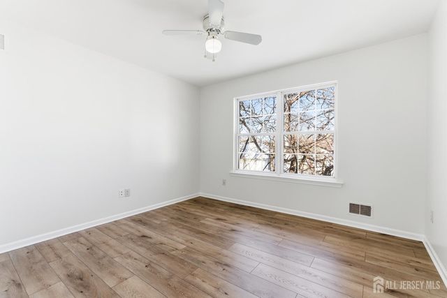 16 Rolling Brook Drive, Edison, NJ 08820