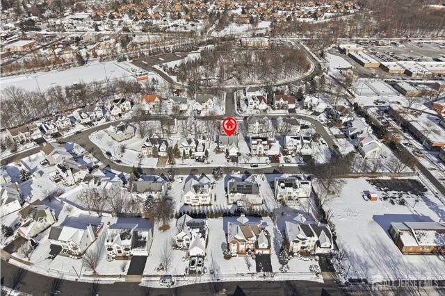 16 Rolling Brook Drive, Edison, NJ 08820