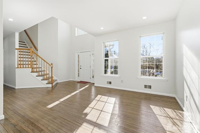 16 Rolling Brook Drive, Edison, NJ 08820