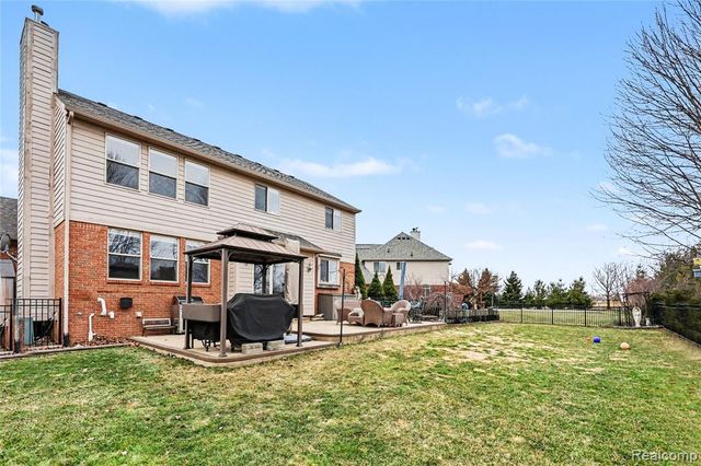 50414 Greycoat Lane, Macomb, MI 48044