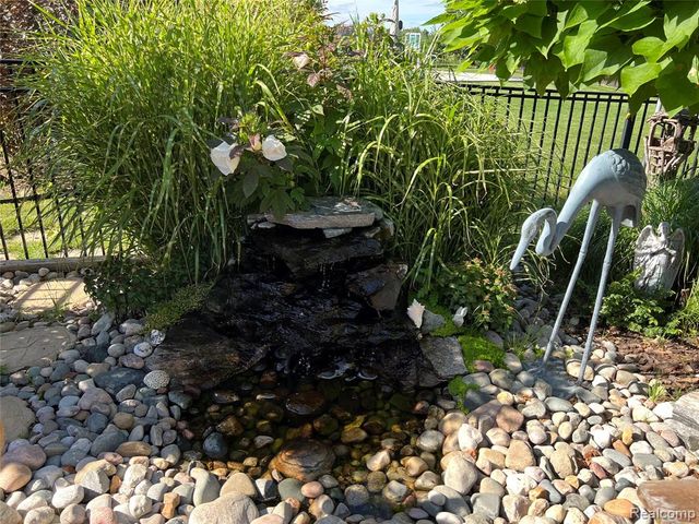 50414 Greycoat Lane, Macomb, MI 48044