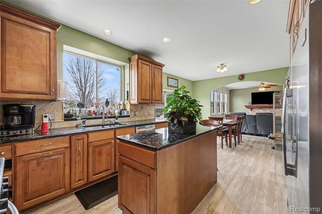 50414 Greycoat Lane, Macomb, MI 48044