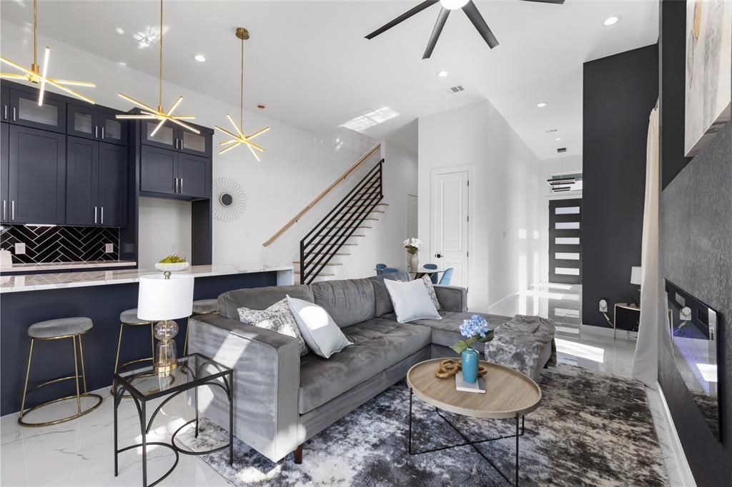7330 St Lo Road, Houston, TX 77033