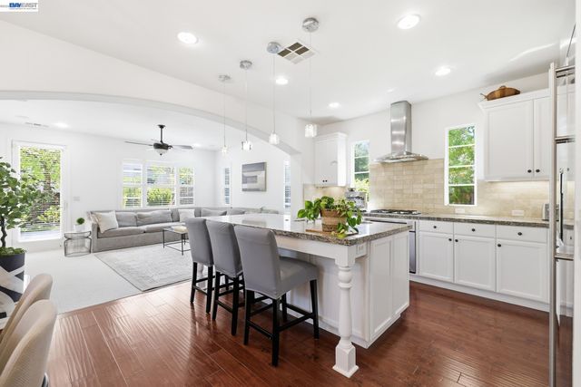 3294 Griffon St, Danville, CA 94506