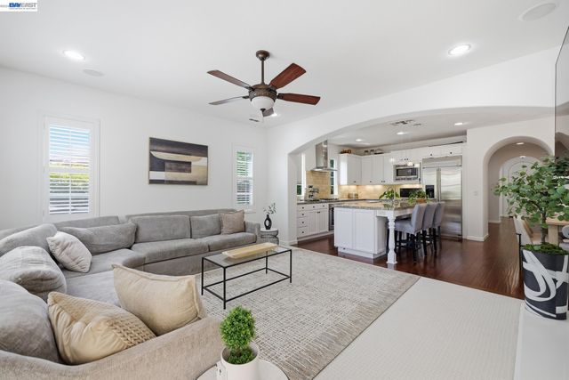 3294 Griffon St, Danville, CA 94506