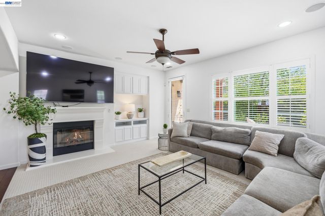 3294 Griffon St, Danville, CA 94506