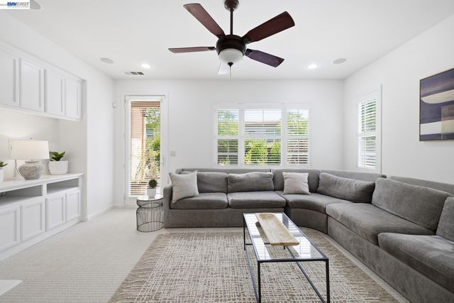 3294 Griffon St, Danville, CA 94506