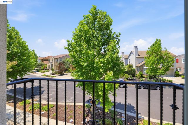 3294 Griffon St, Danville, CA 94506