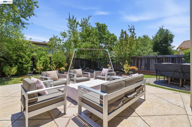3294 Griffon St, Danville, CA 94506