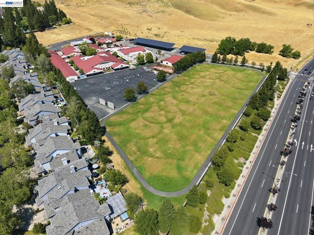 3294 Griffon St, Danville, CA 94506