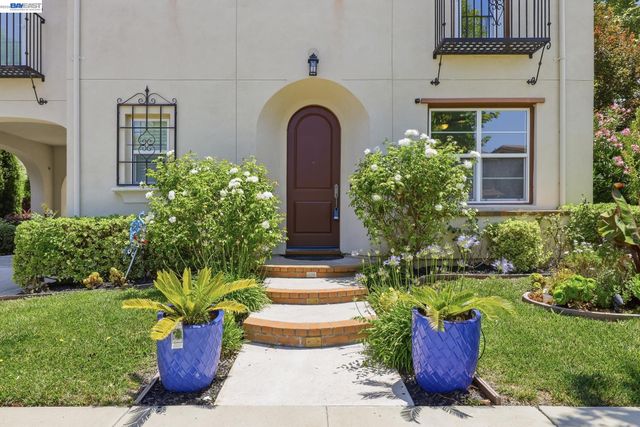 3294 Griffon St, Danville, CA 94506
