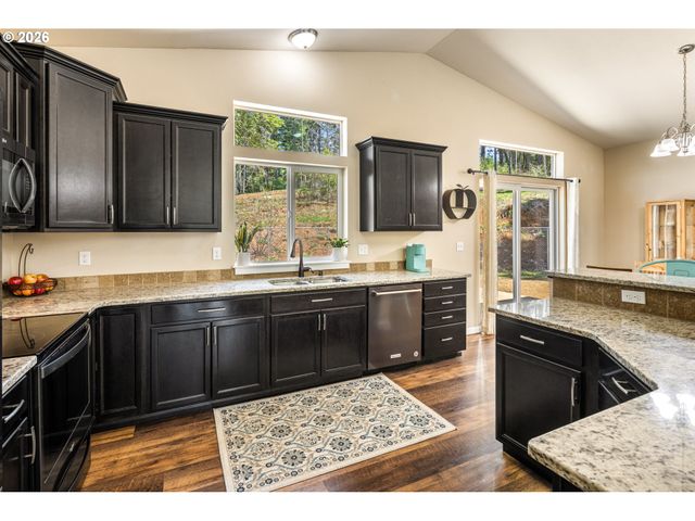 1452 LACOCK KELCHNER Rd, Underwood, WA 98651