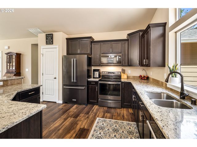 1452 LACOCK KELCHNER Rd, Underwood, WA 98651