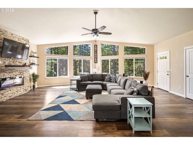 1452 LACOCK KELCHNER Rd, Underwood, WA 98651