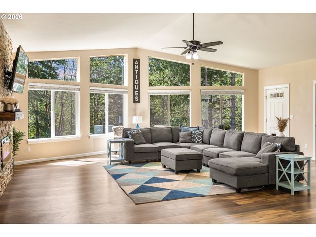 1452 LACOCK KELCHNER Rd, Underwood, WA 98651