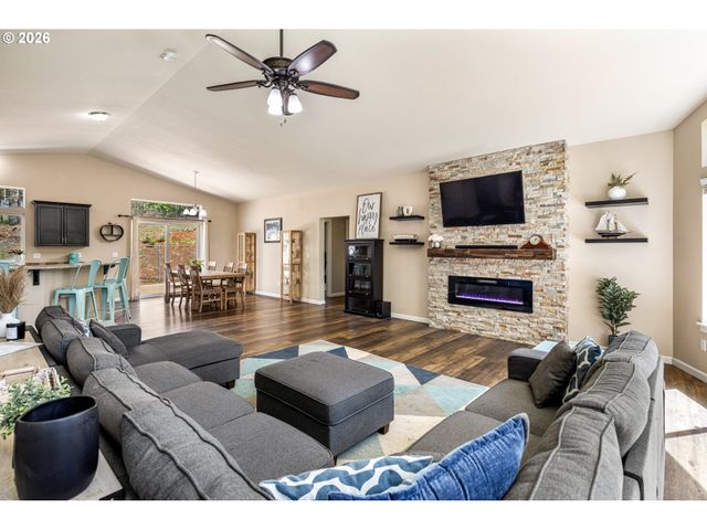 1452 LACOCK KELCHNER Rd, Underwood, WA 98651