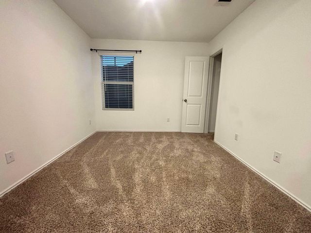 176 Andross LN, Bastrop, TX 78602