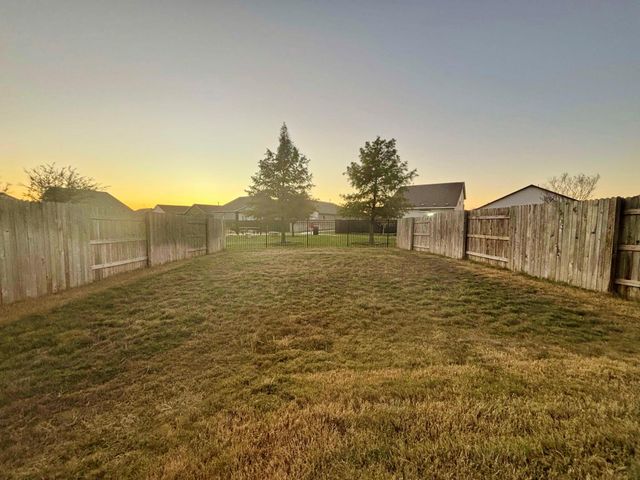 176 Andross LN, Bastrop, TX 78602