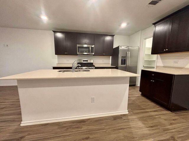 176 Andross LN, Bastrop, TX 78602